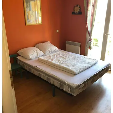 Fitis ! 6 Person With 1 Pool On A *