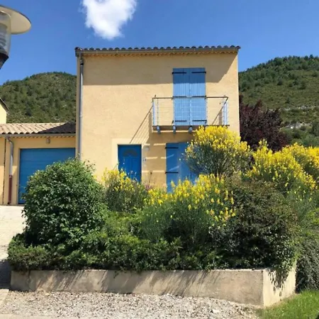 Fitis ! 6 Person With 1 Pool On A Holiday home
