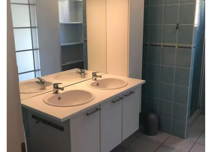 Fitis ! 6 Person With 1 Pool On A *